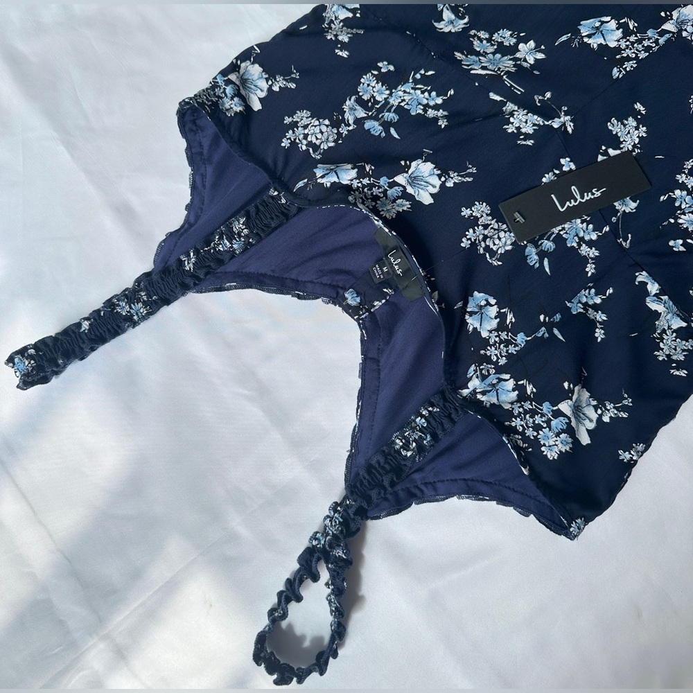 NWT Lulus With Sweetness Floral Print Ruffled Romper - Navy Blue - M - Picture 7 of 15